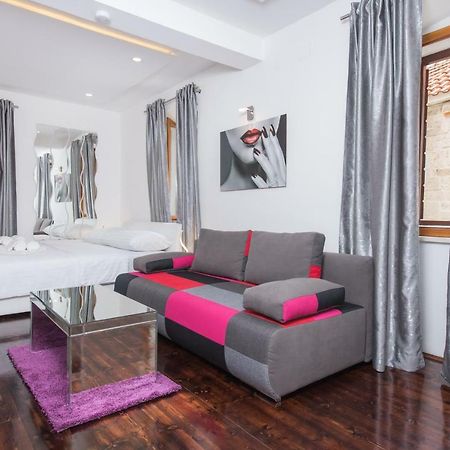 Studio Apartment Lena Kastela Exterior photo
