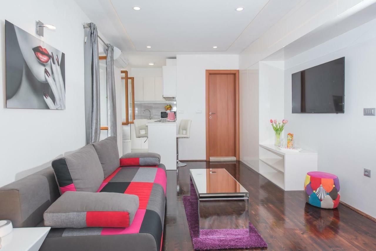 Studio Apartment Lena Kastela Exterior photo